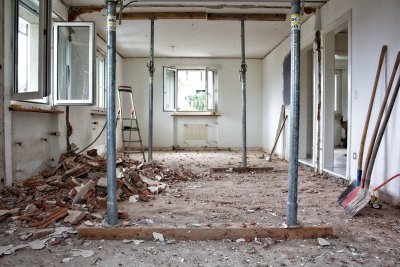 Een verbouwing of renovatie kan stressvol zijn voor een koppel