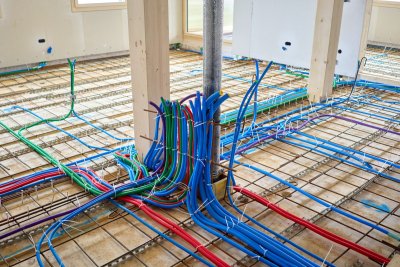 De verbouwers die vloerverwarming uitstelden, betalen dat tien jaar later