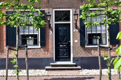 Waar let je op bij kunststof deuren? Isolatie, veiligheid en onderhoud